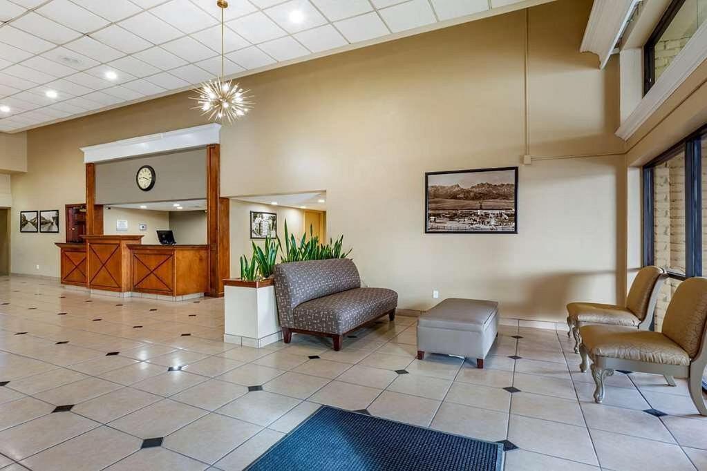 Clarion Inn & Suites, Roswell Luaran gambar